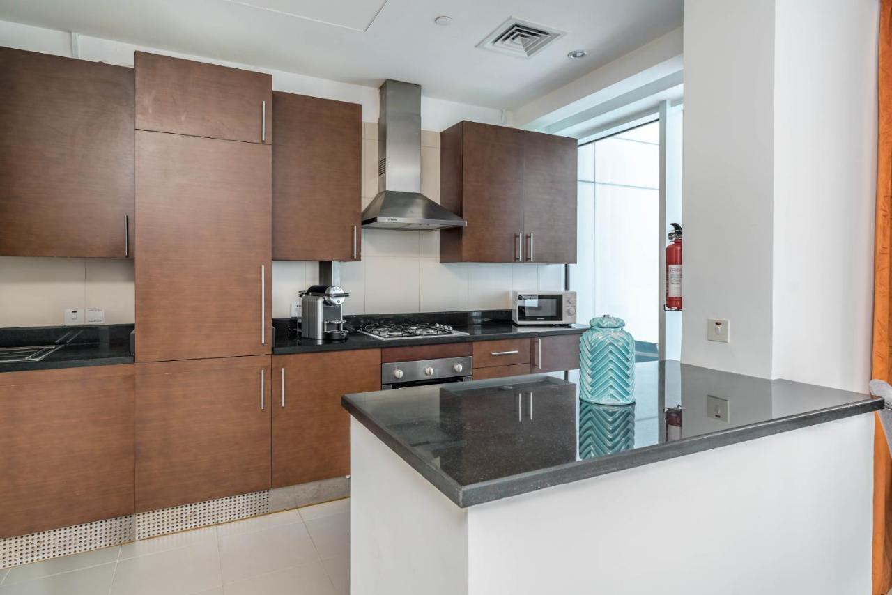 Dream Inn Apartments- West Wharf Tower Canal View ดูไบ ภายนอก รูปภาพ
